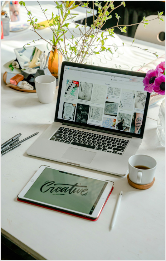 ArtMa creative laptop workspace